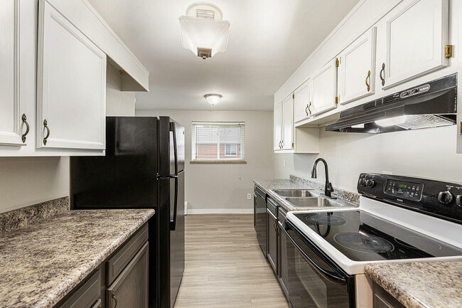 1150 S Allison Street 1170-large-024-024-untitled16-1500x1000-72dpi - Allison West Apartments