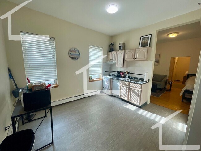 208 Chestnut Hill Ave