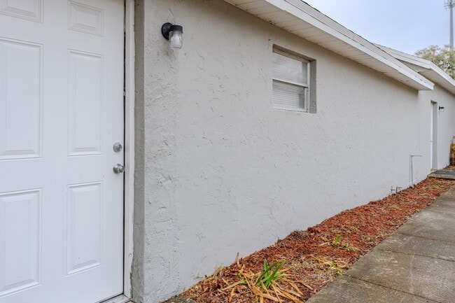 Photo - 129 W Church St Unit 2