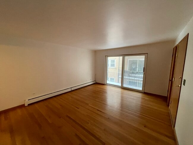 Photo - 8511 W Gregory St Unidad 2N