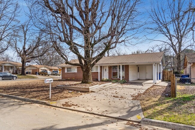 Photo - 1606 Savannah Dr