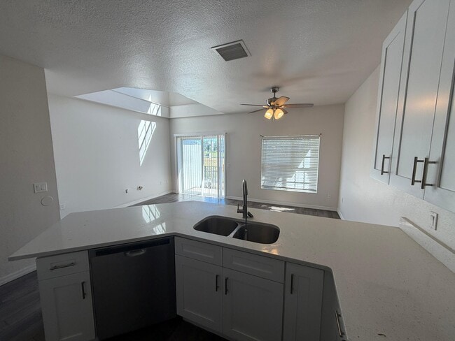 Photo - 2003 Claudia Ln