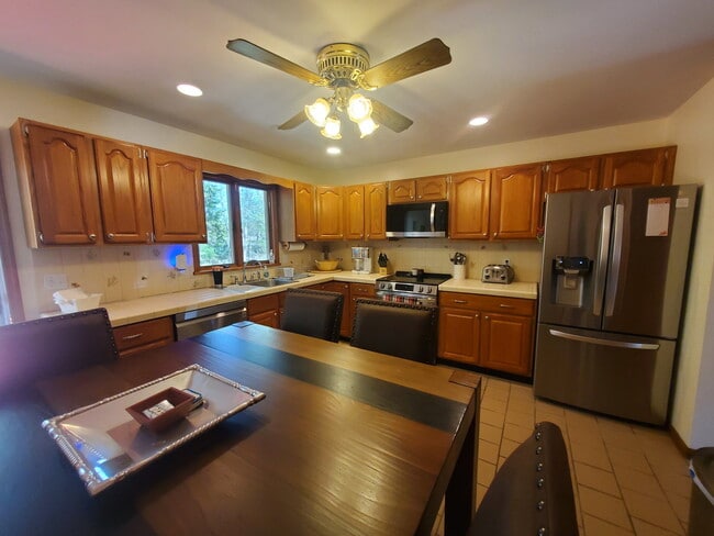 Photo - 302 Westwood Rd