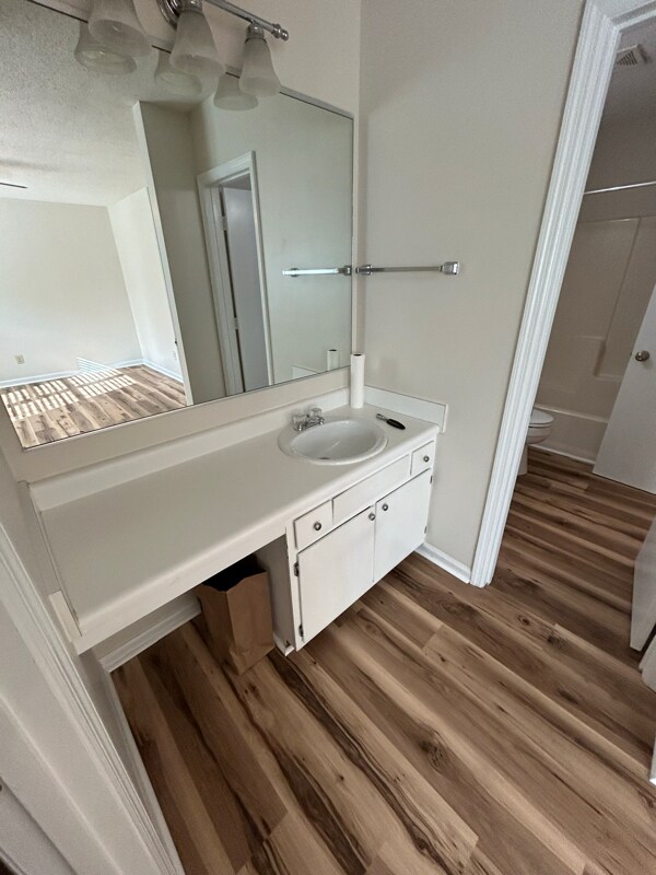 Photo - 1007 Hunters Trce