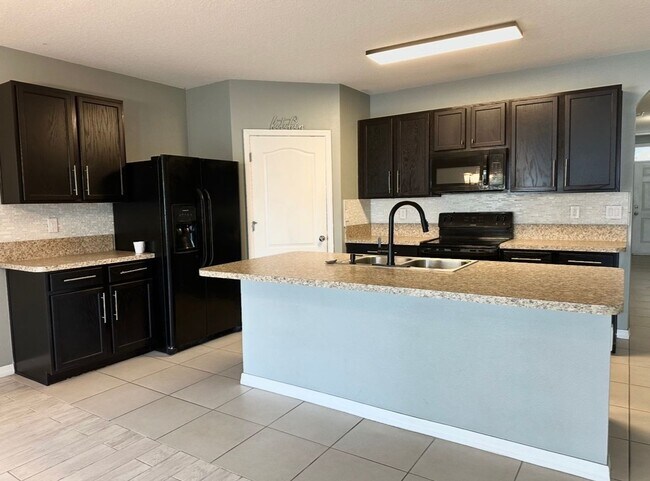 Photo - 1519 Diamond Loop Dr