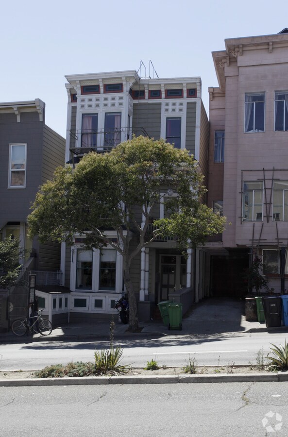 Photo - 1426-1428 Guerrero St