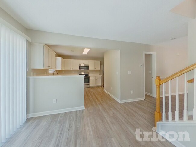 6826 Squirrels Foot Ct