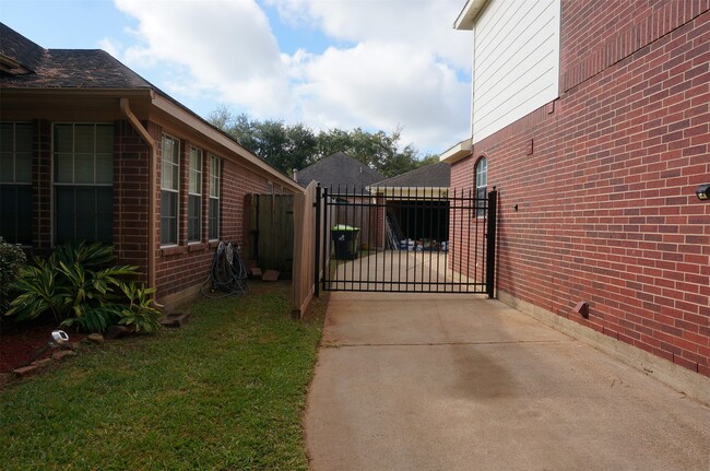 Photo - 4607 Forest Home Dr