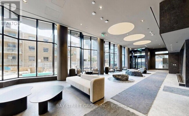 Photo - 110 Broadway Ave Unité 1102S