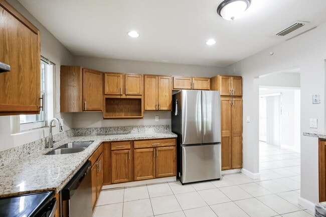 Photo - 141 NW 76th Terrace