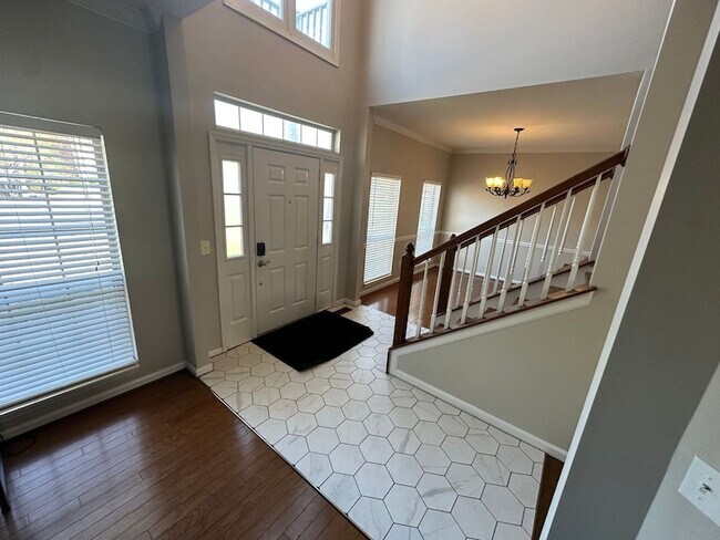 Photo - 2402 Brookstone Pl