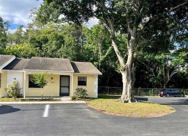Building Photo - 2780 Park Dr