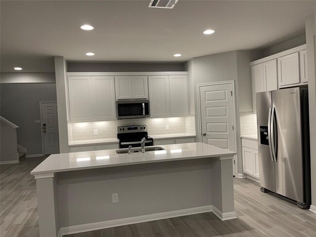 Photo - 316 McLintock Rd