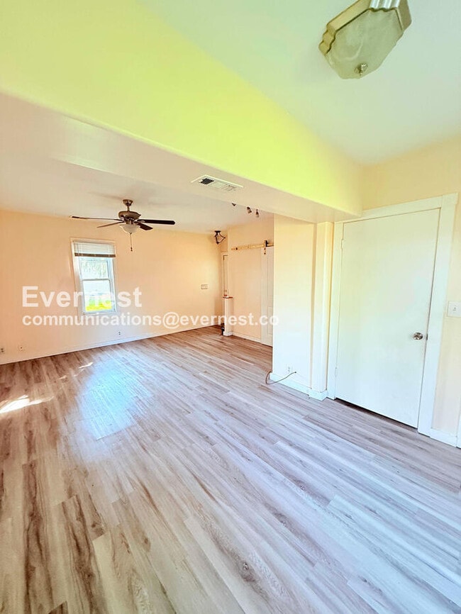 Photo - 2314 Airline Ave