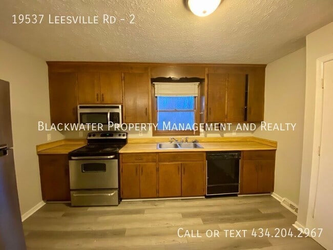 Photo - 19537 Leesville Rd Unit 2