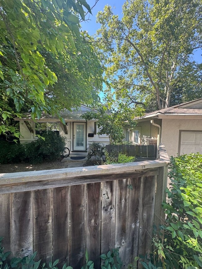 Photo - 6 Bedroom 2 Bathroom Home Available September 9 2026
