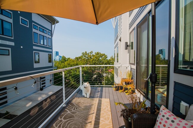 Photo - 635 Fairview Ave NE Unidad 3