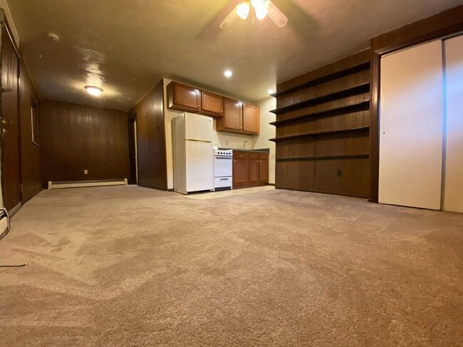 Photo - Super Studio Apartment close to Pitt! Great Deal! Call Today! Unidad L2