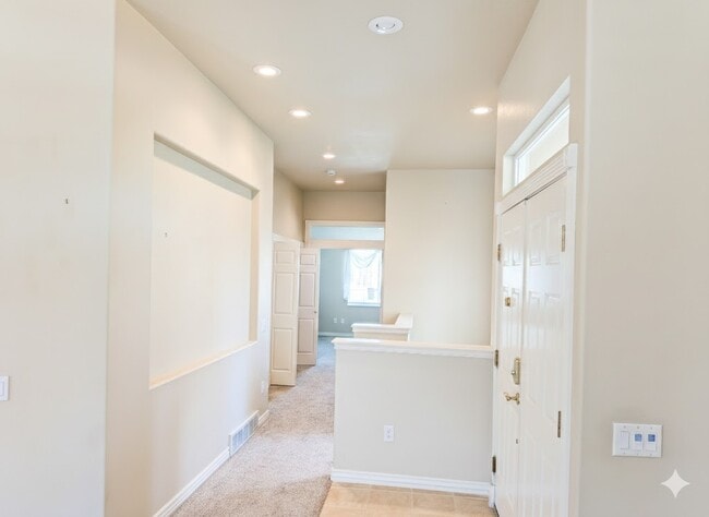 Entryway - 9287 S Avignon Pl