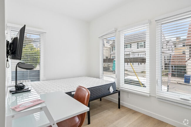 2BR, 1BA - 448SF - Bedroom