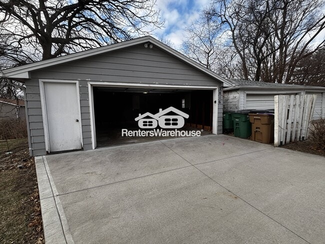 Photo - 2816 Vine St