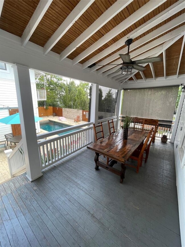 Photo - 1000 E 8th St