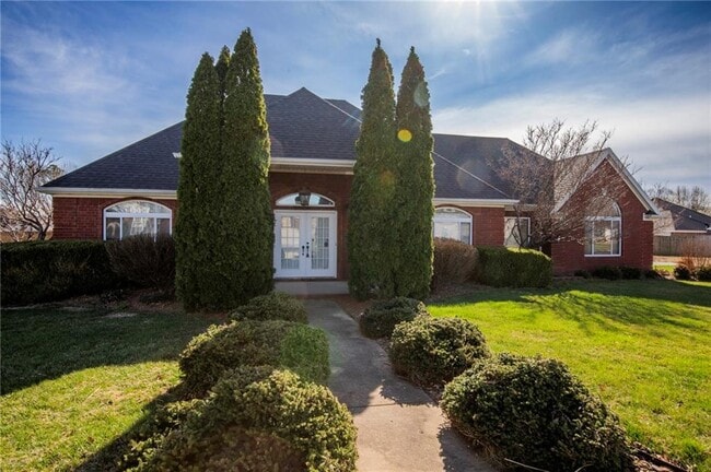 Photo - 115 NW Orchard Way