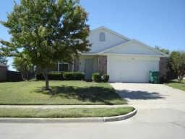 Spacious home over 1800 sqft! - Spacious home over 1800 sqft!