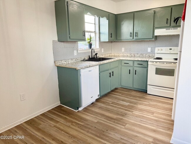 Building Photo - 506 N 11th St Unit A3