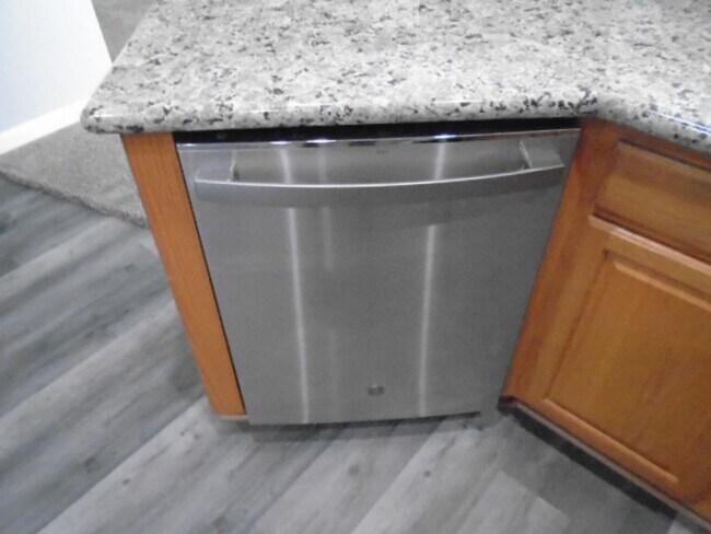 Photo - BEAUTIFUL WHITNEY OAKS HOME WITH 3+ BEDROOMS, 3 FULL BATHS, & 2 CAR GARAGE!