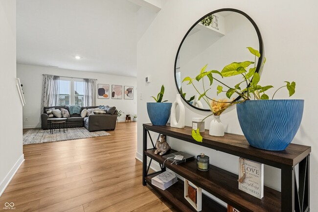 Photo - 4544 Nokes Pl