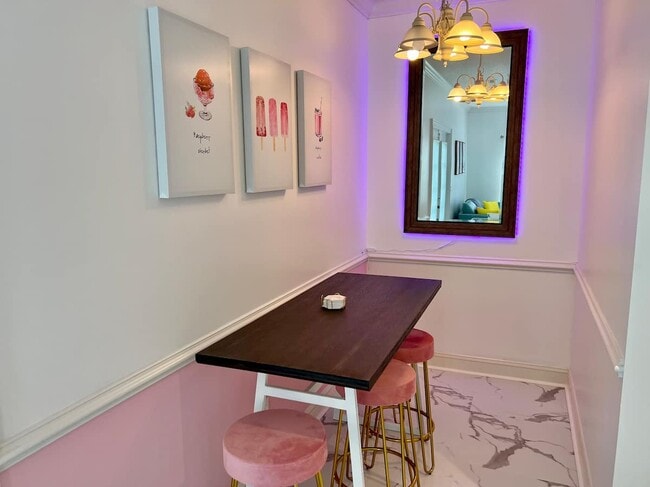 Photo - 404 8th Ave S