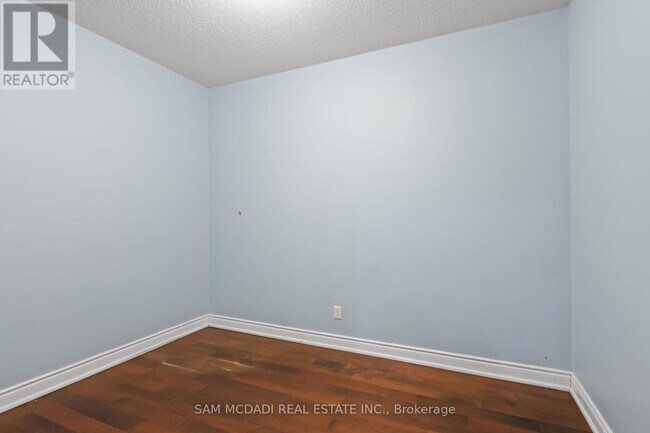 Photo - 3170 Erin Mills Pkwy Unit 234