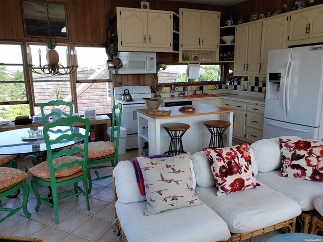 Photo - 863 Evergreen Walk