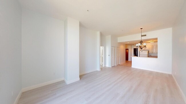 Building Photo - 255 Evernia St Unit 304 Rental