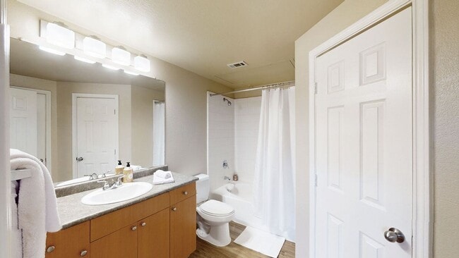 Photo - The Landing at Mansfield Apartments