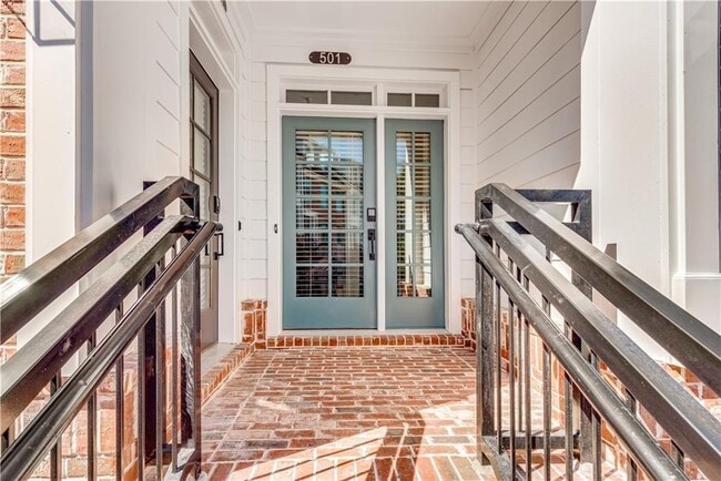 Photo - 501 Burton Dr