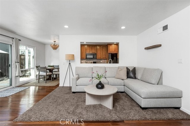 Building Photo - 1741 Tustin Ave Unit 17c Rental