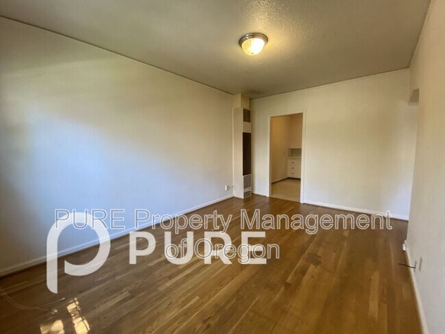 Photo - 715 NE 20th Ave Unit Apt 06