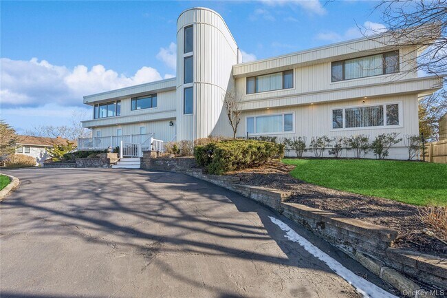 Photo - 1205 Lake Dr