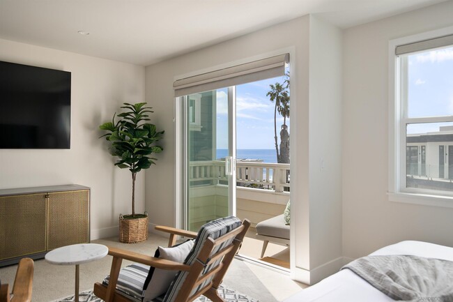 298 Playa Del Sur St