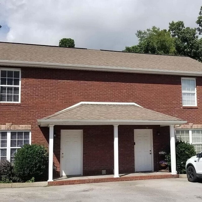 Building Photo - 109 Lansdowne Dr Rental