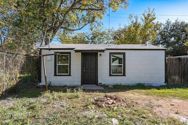 Building Photo - 1909 Highland Ave Unit 1.5 Rental