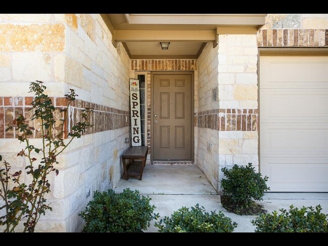 Photo - 124 Gray Wolf Dr