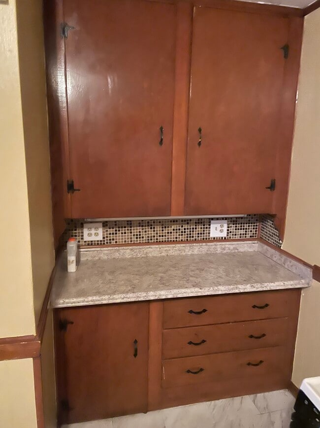 Building Photo - 87 Ferry St Unit 1