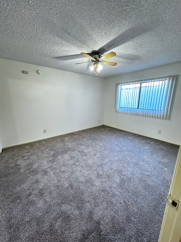 Photo - 135 N Swall Dr Unidad 204