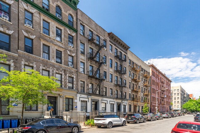 Photo - 142-144 W 109th St