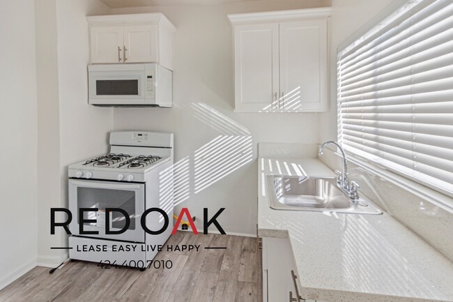 Building Photo - 979 S Oxford Ave Unit 106 Rental