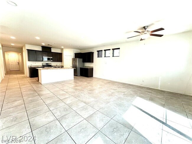 Photo - 5708 Akula Bay St