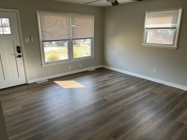 Photo - 524 Eastway Ave